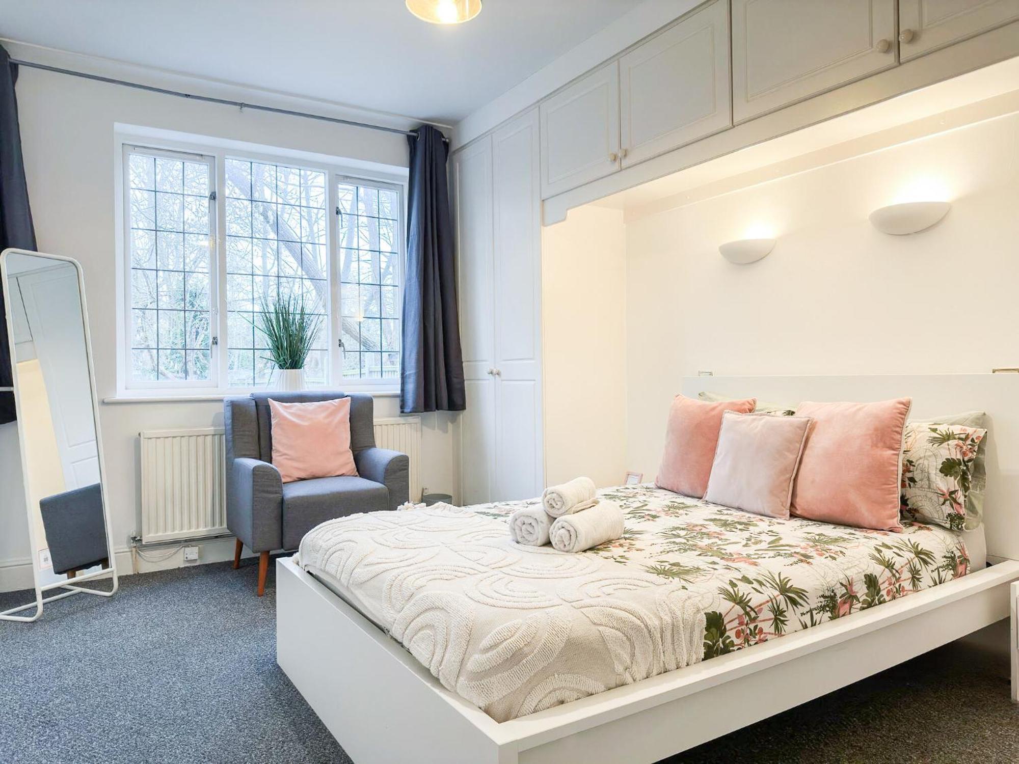 Cosy Apartments Near Hampstead Heath With Free On-Site Parking & Private Gardens, Golders Green Londres Exterior foto