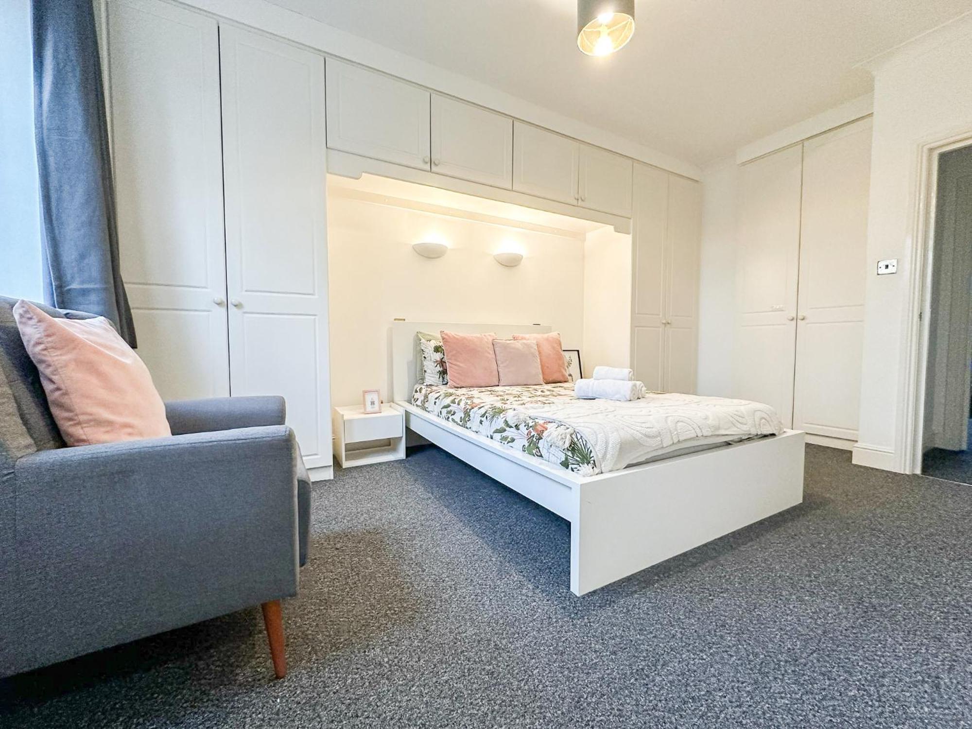 Cosy Apartments Near Hampstead Heath With Free On-Site Parking & Private Gardens, Golders Green Londres Exterior foto