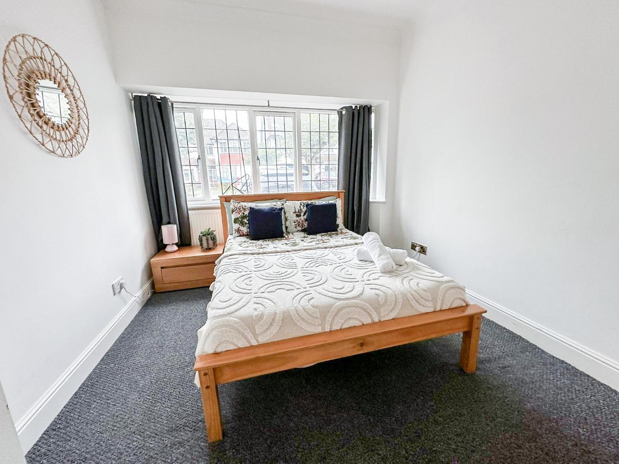 Cosy Apartments Near Hampstead Heath With Free On-Site Parking & Private Gardens, Golders Green Londres Exterior foto