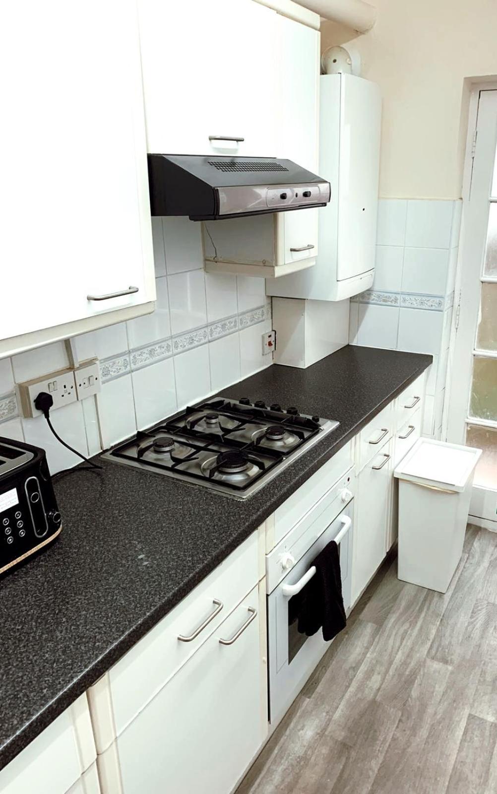 Cosy Apartments Near Hampstead Heath With Free On-Site Parking & Private Gardens, Golders Green Londres Exterior foto
