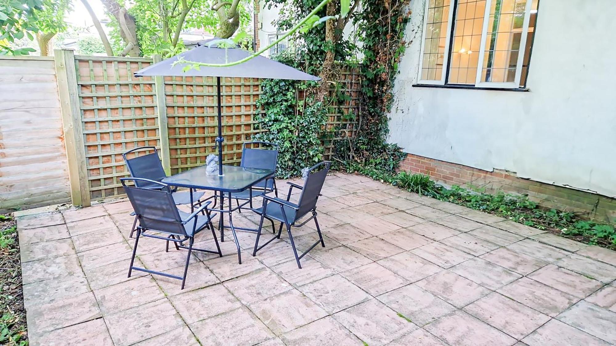 Cosy Apartments Near Hampstead Heath With Free On-Site Parking & Private Gardens, Golders Green Londres Exterior foto