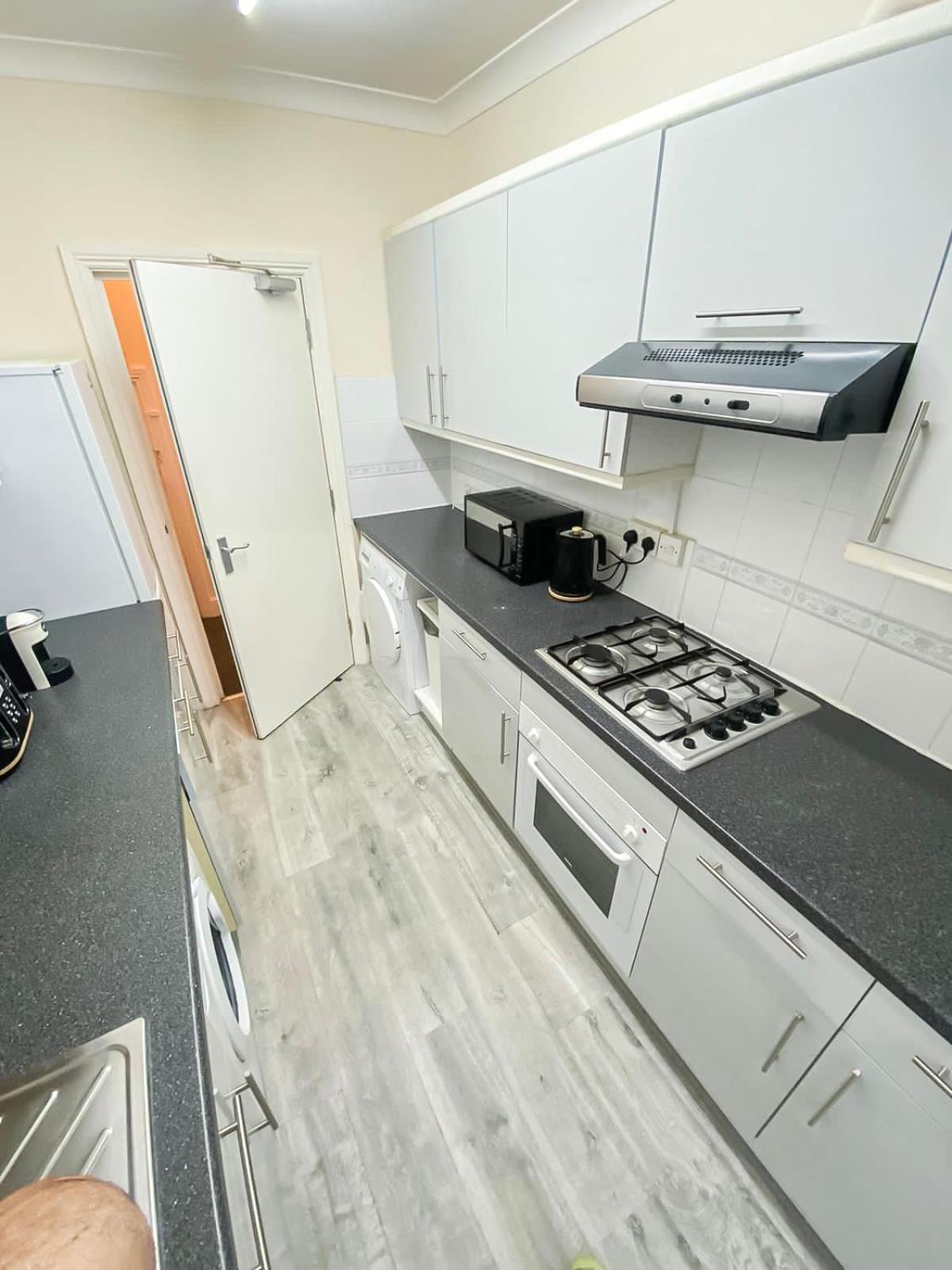 Cosy Apartments Near Hampstead Heath With Free On-Site Parking & Private Gardens, Golders Green Londres Exterior foto