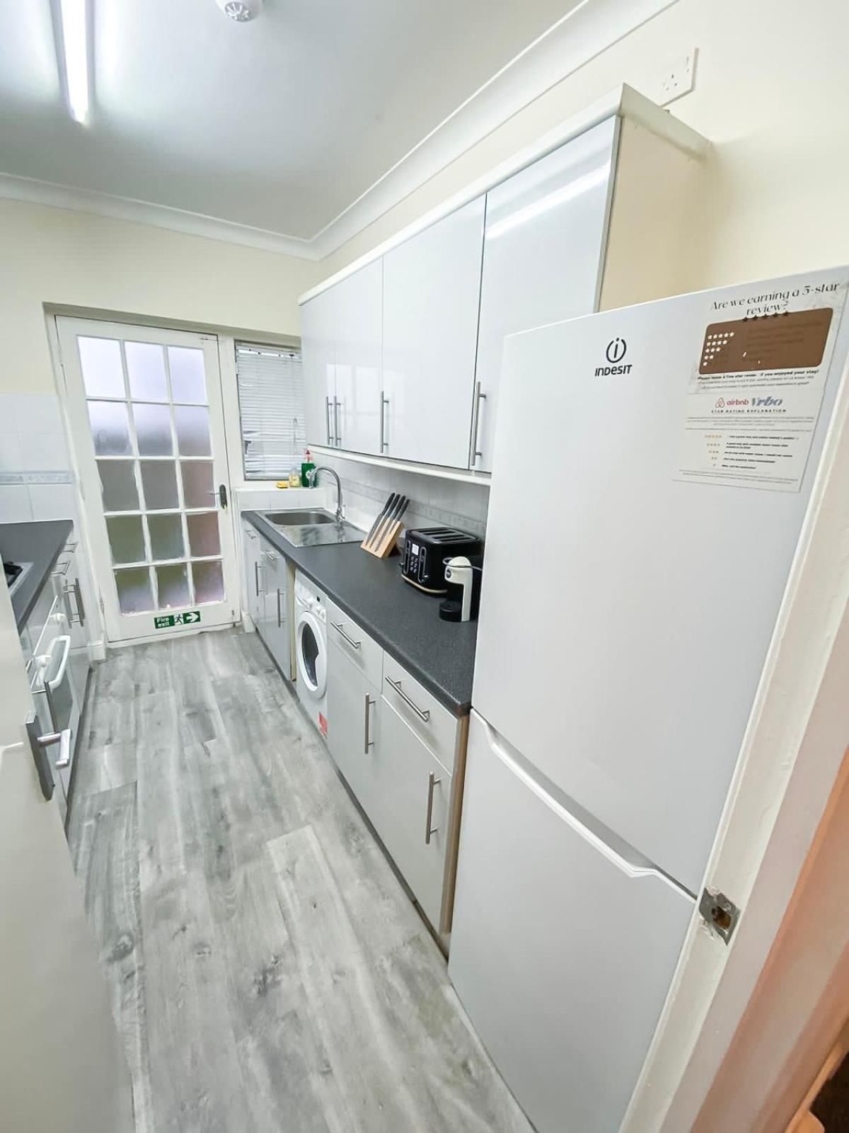 Cosy Apartments Near Hampstead Heath With Free On-Site Parking & Private Gardens, Golders Green Londres Exterior foto