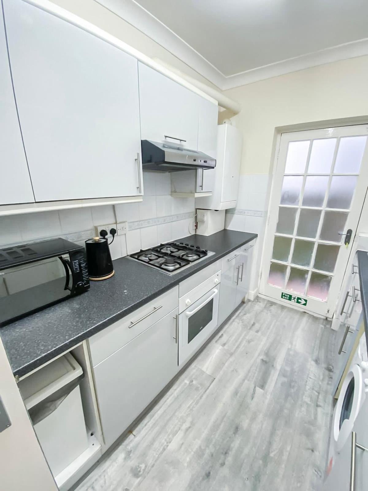Cosy Apartments Near Hampstead Heath With Free On-Site Parking & Private Gardens, Golders Green Londres Exterior foto